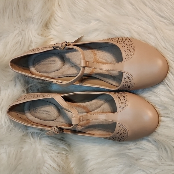 Giani Bernini Vienza2 Mary Jane Pumps - Picture 3 of 13